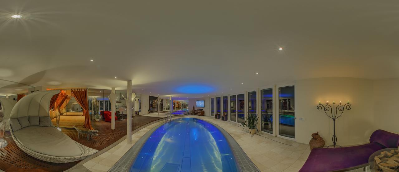 Suites & Spa Estugarda Exterior foto