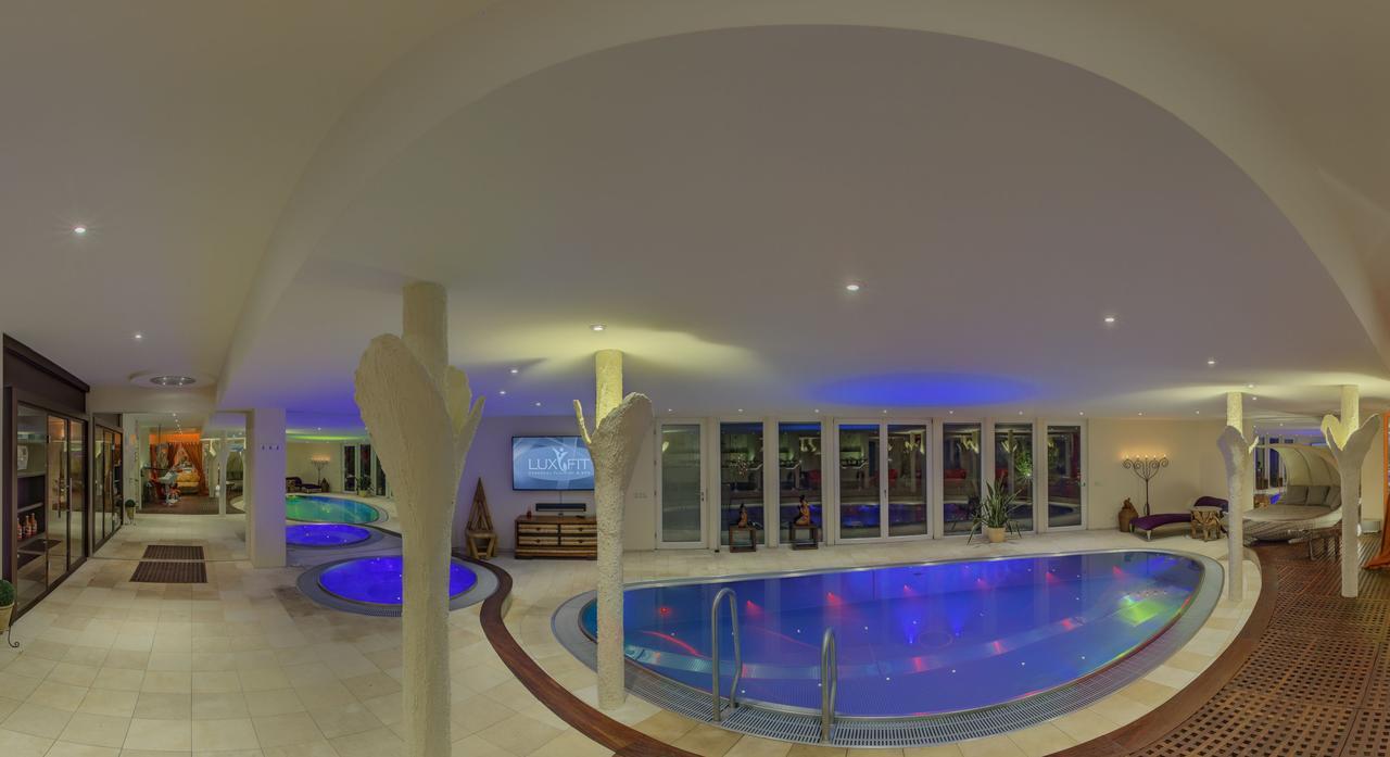 Suites & Spa Estugarda Exterior foto