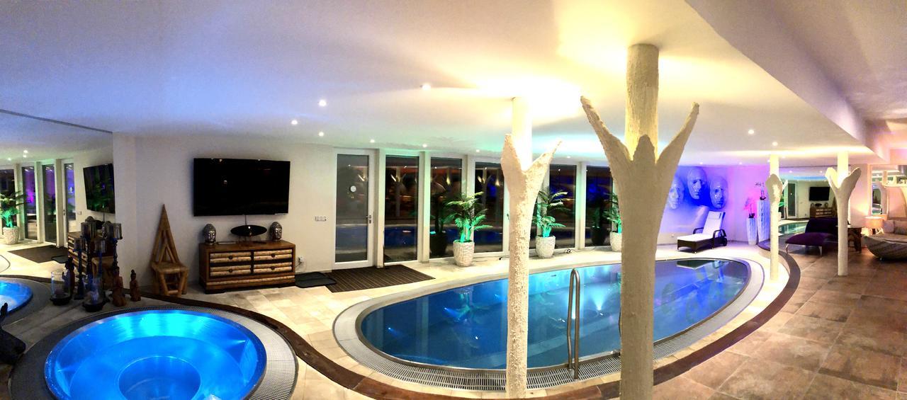 Suites & Spa Estugarda Exterior foto